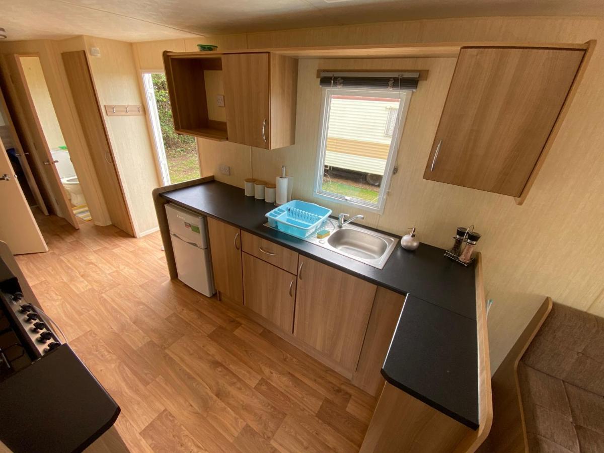 3 Bed 8 Berth Caravan In California Cliffs - M1 Great Yarmouth Kültér fotó