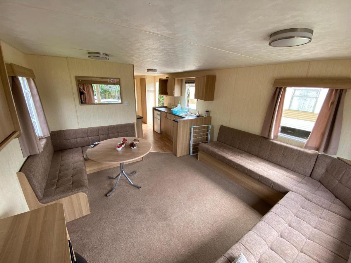 3 Bed 8 Berth Caravan In California Cliffs - M1 Great Yarmouth Kültér fotó
