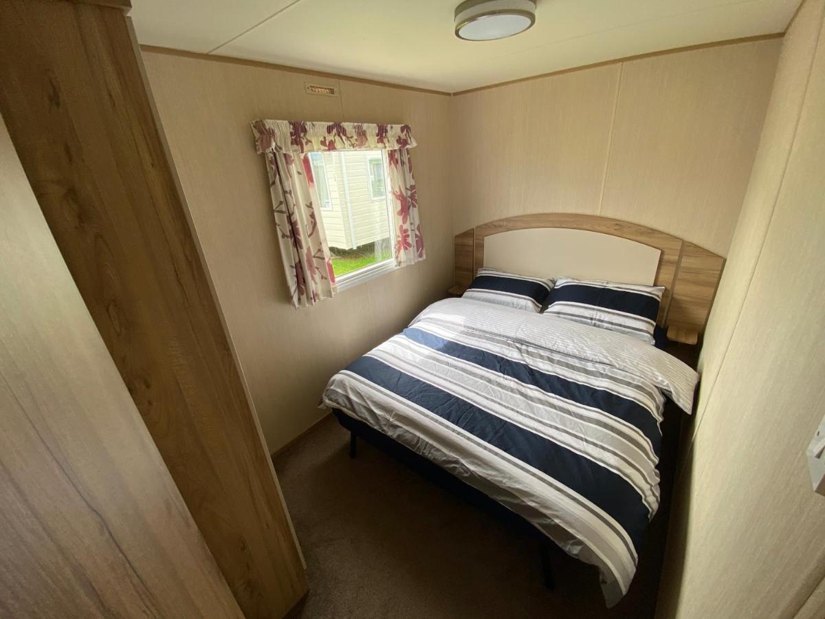 3 Bed 8 Berth Caravan In California Cliffs - M1 Great Yarmouth Kültér fotó